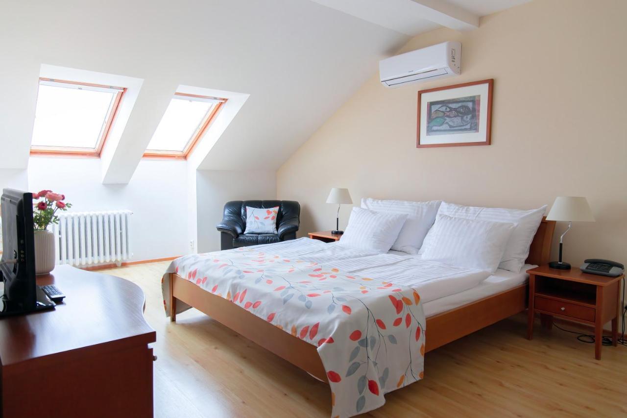 Hotel Orion Prague Ngoại thất bức ảnh